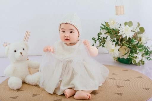 江西宝宝几个月抬头