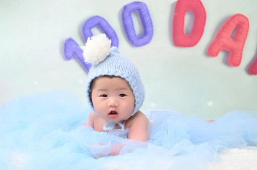 江西宝宝多久会笑